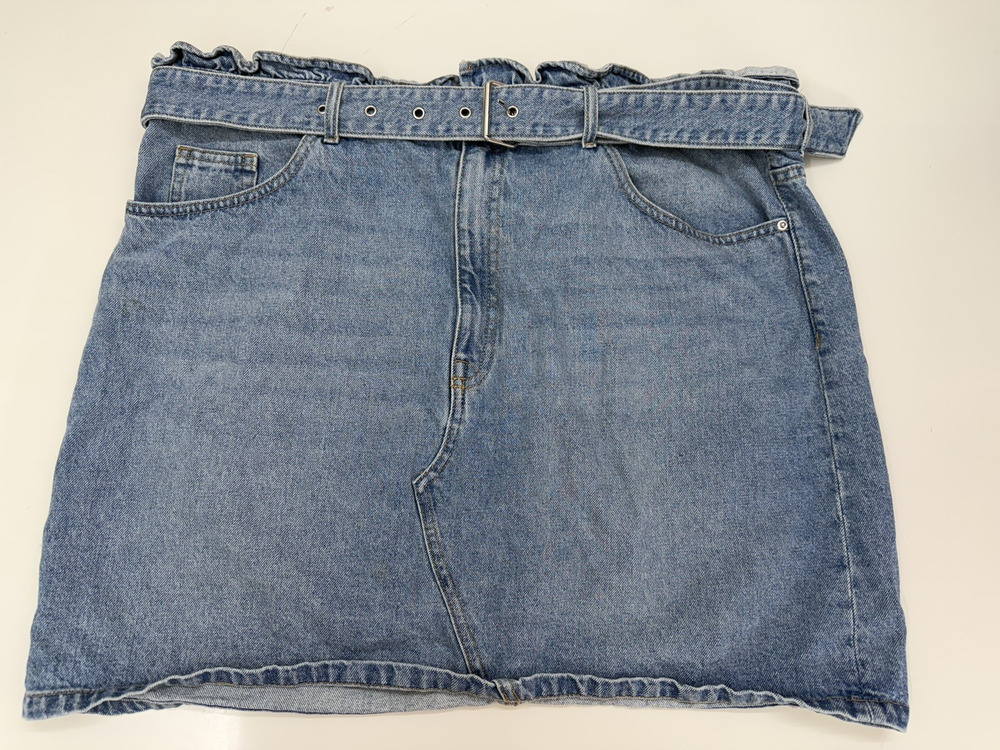 Divided by H&M Womens Jean Skirt Size 18 Short Denim Skirt with Denim Belt